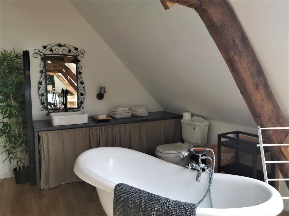 Domaine Lvd Avec Spa, Bois Et Riviere Privee La Bloutiere Exterior photo